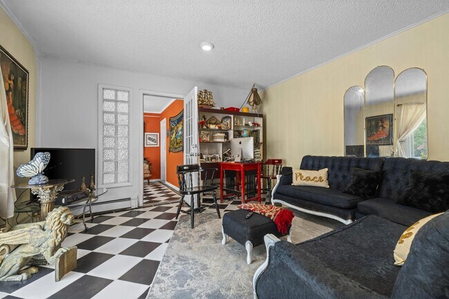 Building Photo - 27 Squire Ct