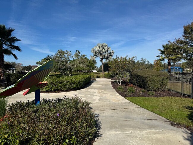 Building Photo - Annual Unfurnished Rental