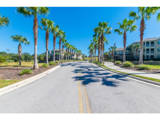 Building Photo - 5984 Summerhill - 3 beds - Open house hour...