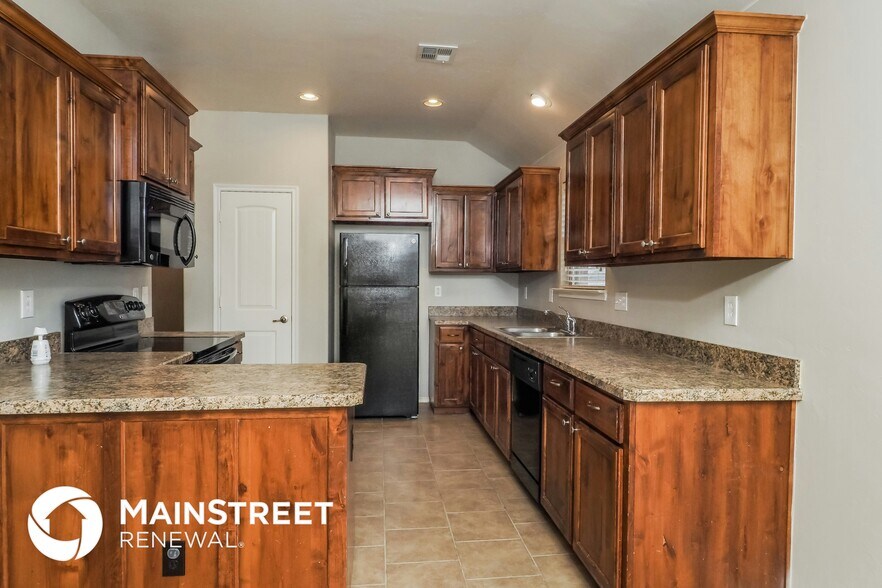 Building Photo - 11128 SW 40th St