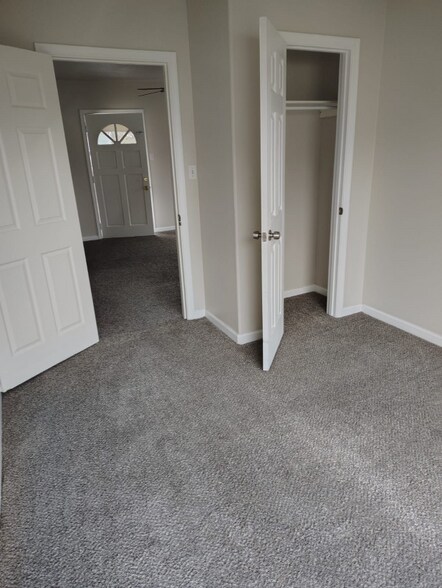 Building Photo - 7716 Appleton St