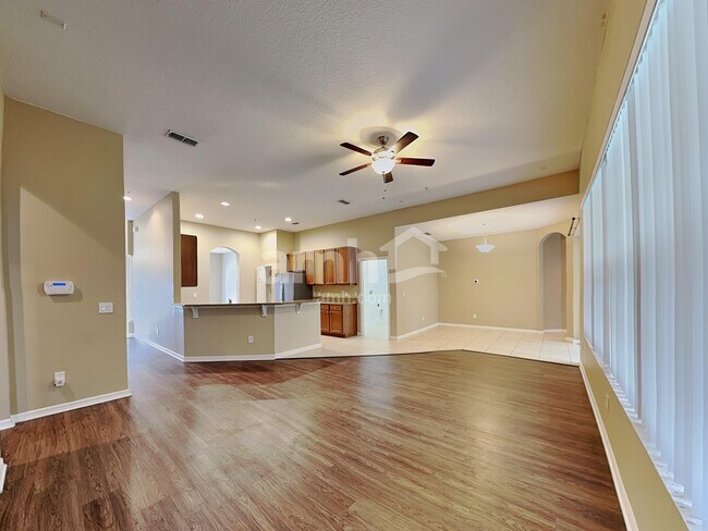 Building Photo - 10016 Caroline Park Dr