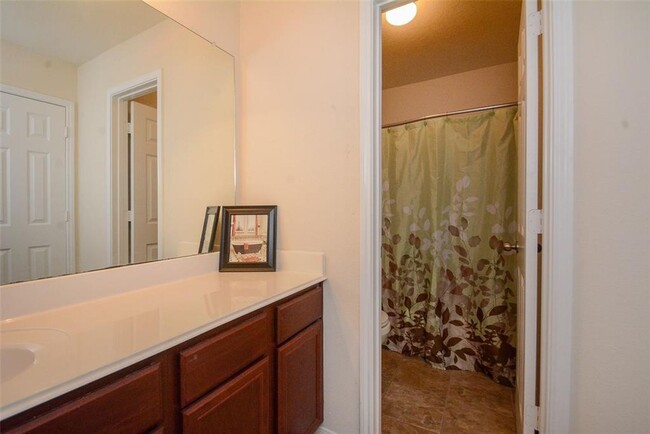 Building Photo - Beautiful stone front 2 story home in the ...