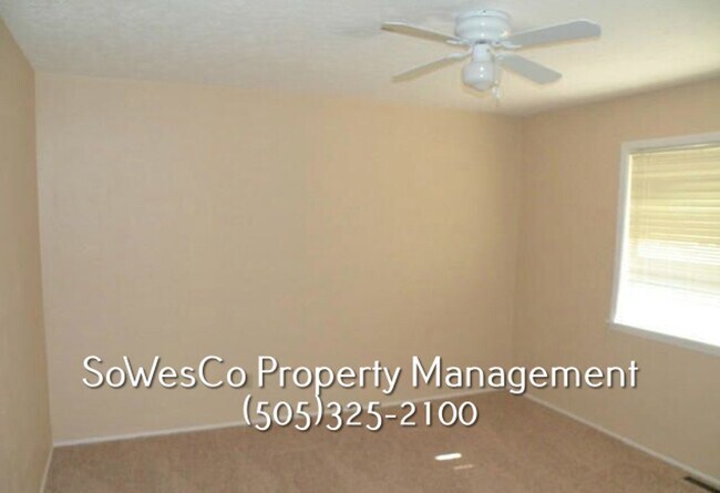 Building Photo - Three Bedroom Two Bath Home with Two Car Garage