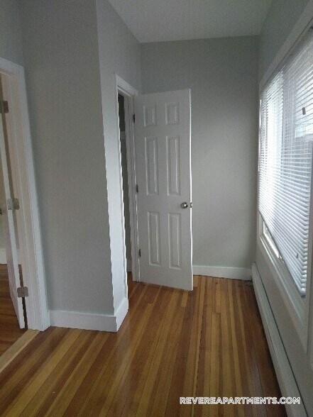 Building Photo - 508 Revere St