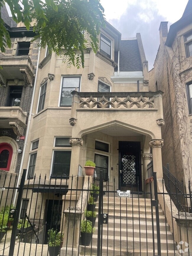 Building Photo - 4512 S King Dr