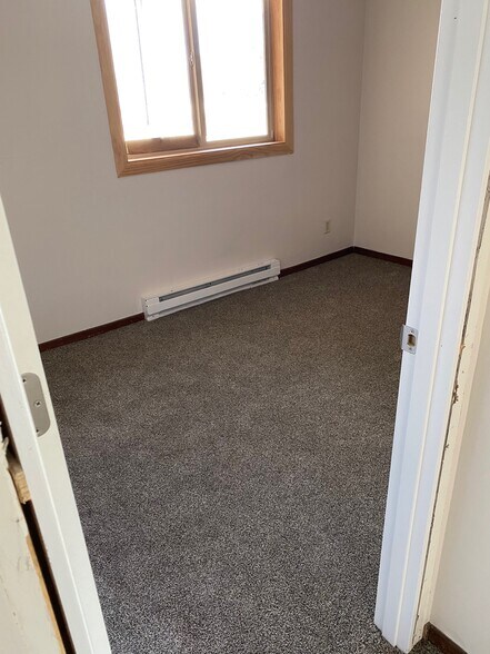 Building Photo - 606 13th St NW