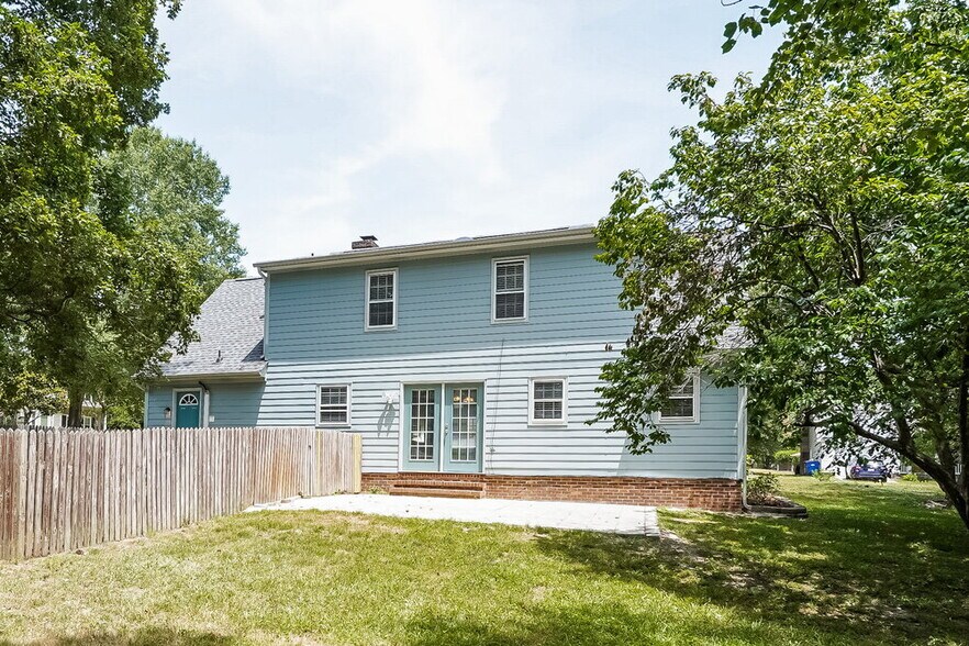 Building Photo - 2805 Fernhurst Ct