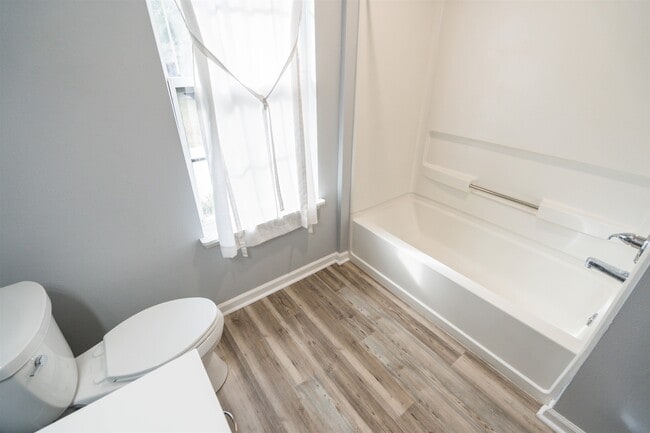 Building Photo - 1764 Folkstone Rd