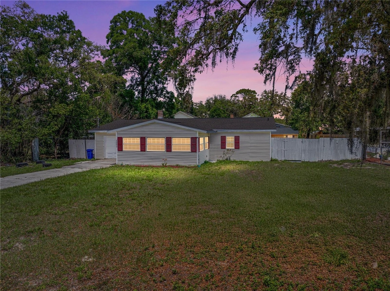 Building Photo - 34477 Poinsettia Pl