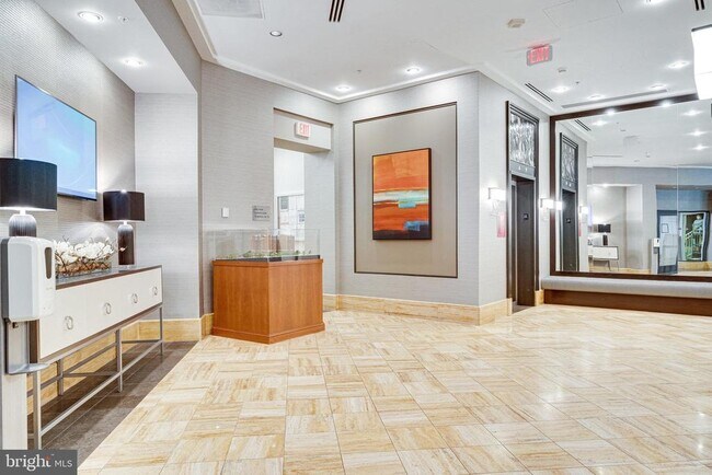 Building Photo - 3101 N Hampton Dr