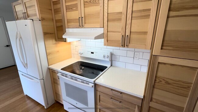 Kitchen - 6310 Olympic Dr