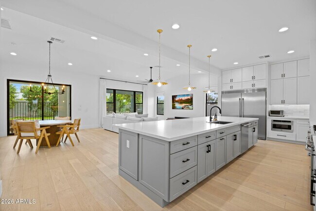 Building Photo - 4145 N 42nd Pl