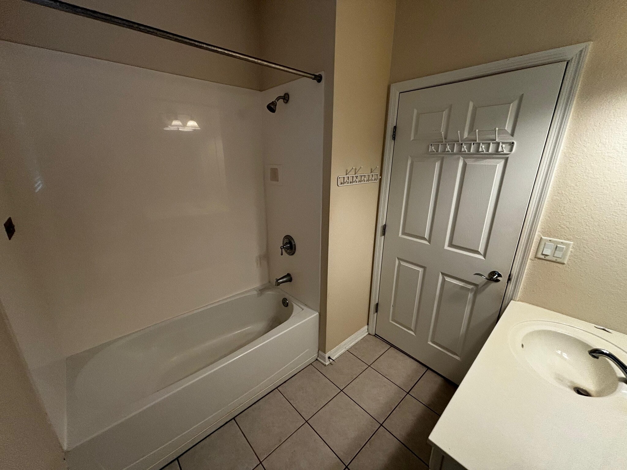 2nd Bath - 8302 Portofino Dr