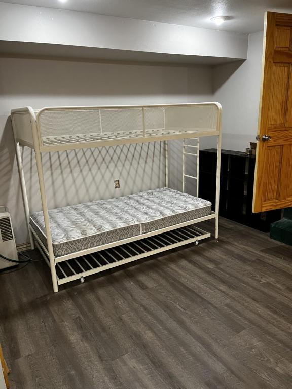 Building Photo - 1023 9th Ave