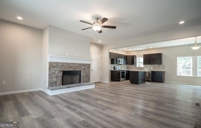 Building Photo - 2446 Remington Dr
