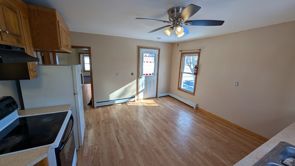 Building Photo - 91 Regan St