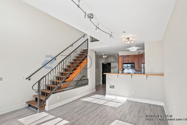 Building Photo - 4811 Telegraph Ave