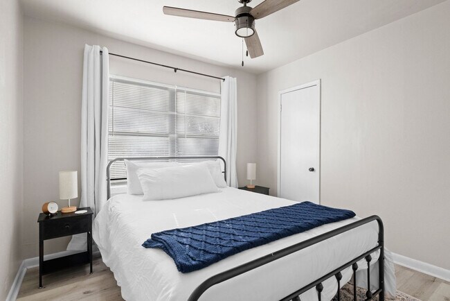 Building Photo - 4717 Edith St