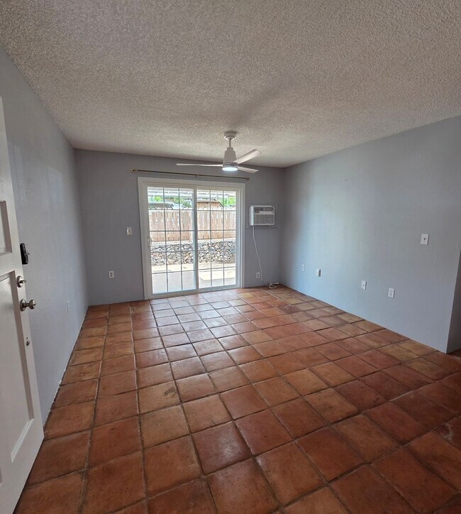 Building Photo - Downstair 2/1.5 Condo in South Kihei