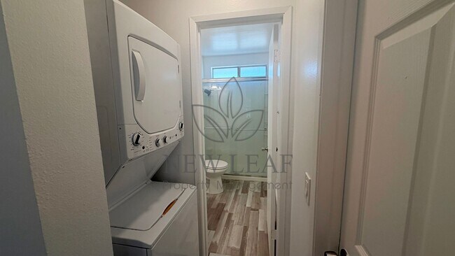 Building Photo - 1412 Everton Pl