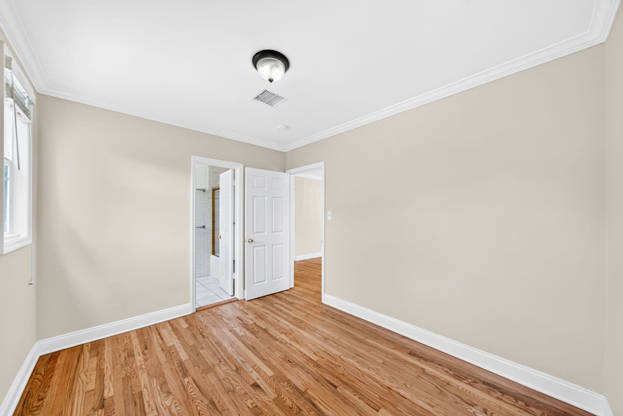 Building Photo - 10817 Charnock Rd