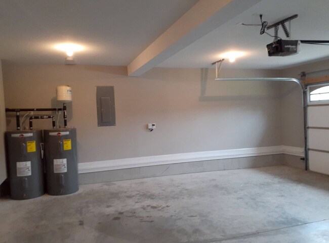 Building Photo - 1003 Barnhill Rd
