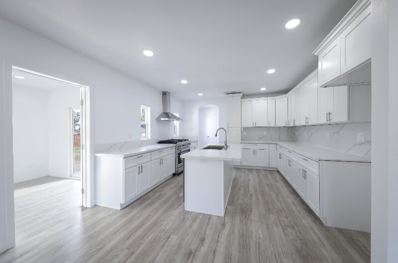 Building Photo - 501 Magnolia Ave