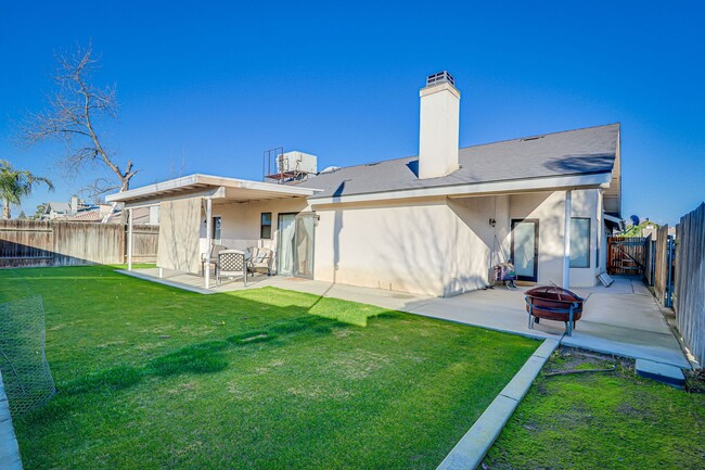 Building Photo - Cute home in Northwest Bakersfield!