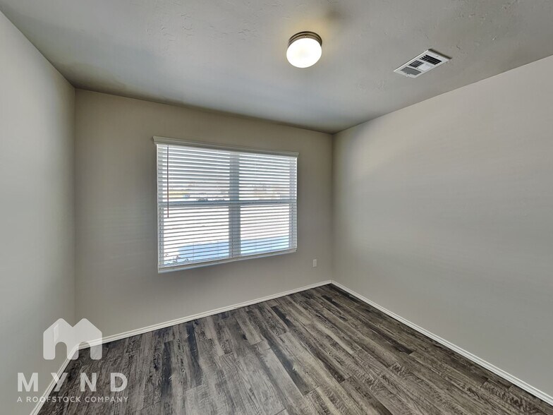 Building Photo - 10604 SW 22nd St