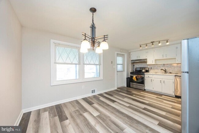 Building Photo - 3130 Ryerson Cir