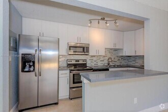 Building Photo - 4640 NW 79th Ave