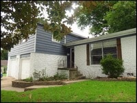 Building Photo - 607 S Market St