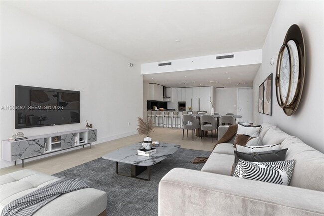 Building Photo - 700 NE 26th Terrace