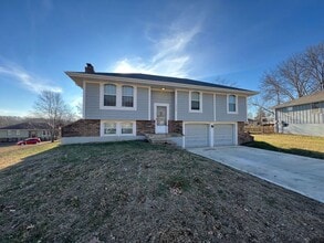 Building Photo - Spacious 3-Bed/2-Bath Home in Independence!
