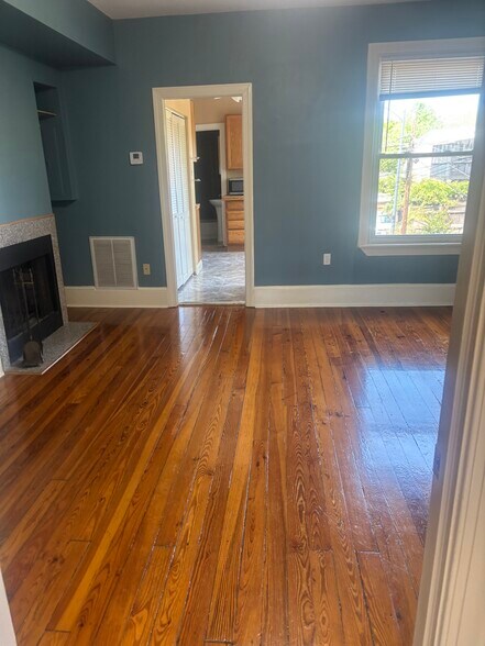 Livingroom - 242 12th Pl NE