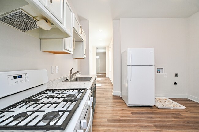 Building Photo - 4151 Chambers St