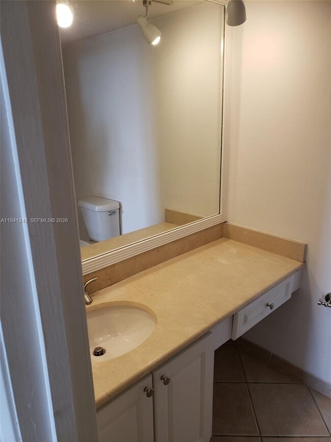 Building Photo - 6770 Indian Creek Dr