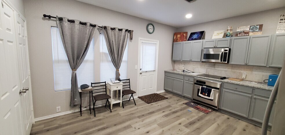 Building Photo - 2110 village crossing trail