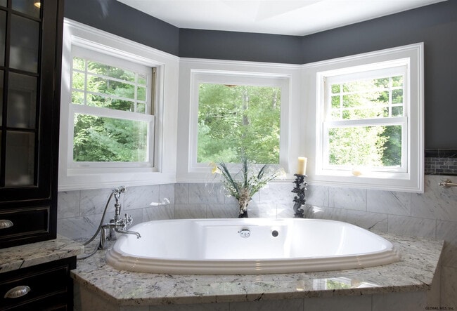 Building Photo - 32 Flat Rock Rd