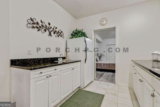 Building Photo - 3210 Kittiwake Cir