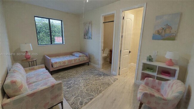 Building Photo - 3301 SW 139th Ave