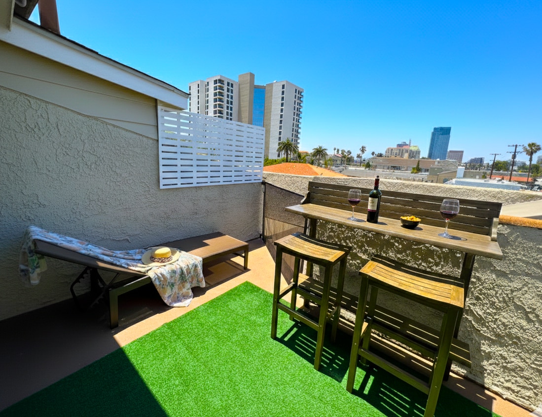 Building Photo - 1415 E Ocean Blvd