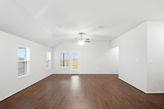Building Photo - 2106 Villa Flora Ln