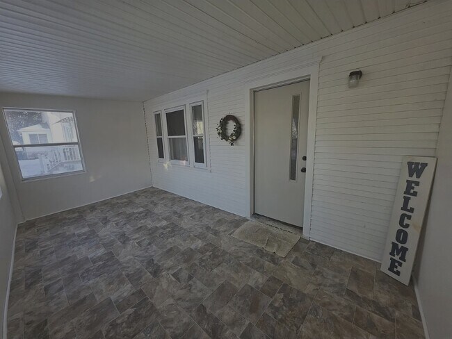 Building Photo - 1134 Bertch Ave