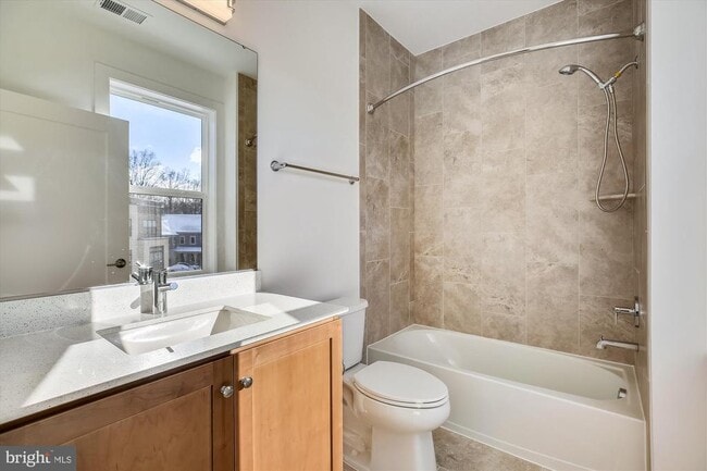 Building Photo - 3234 Royal Fern Pl