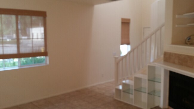 Building Photo - 101 Peppertree Ln