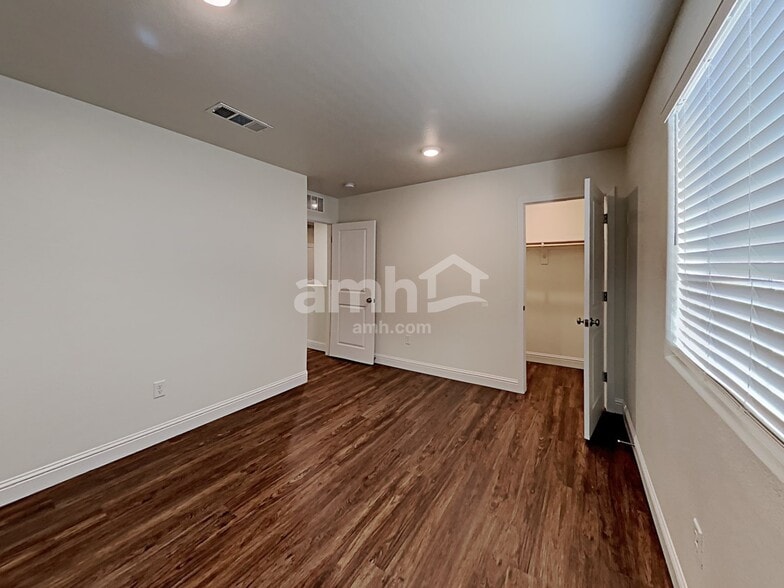 Building Photo - 719 Terrain Star Ave