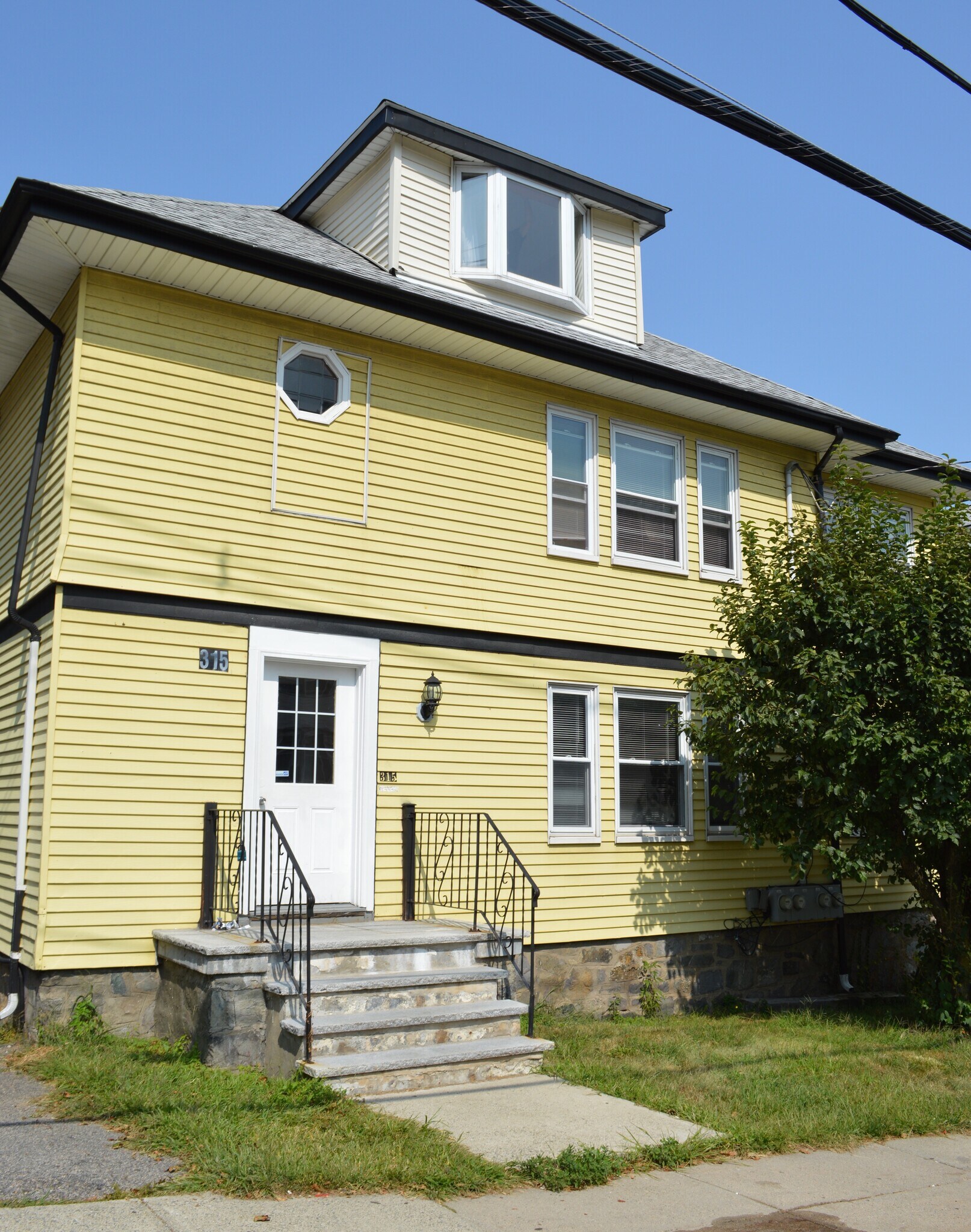 Building Photo - 315 Foster St