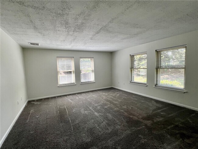 Building Photo - 3524 W Shore Rd